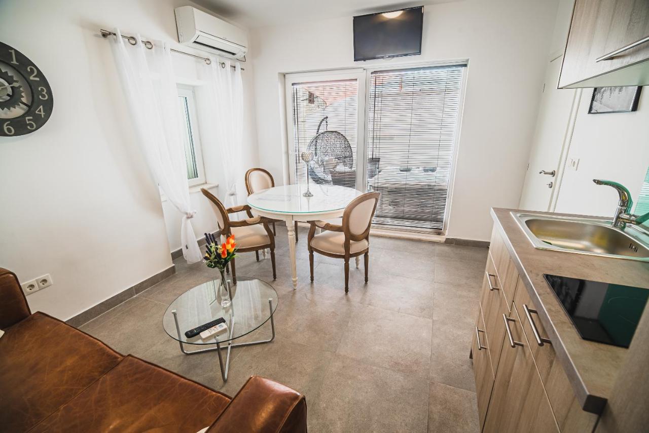 Downtown Luxury Apartments With Hot Tub Vodice Exterior foto