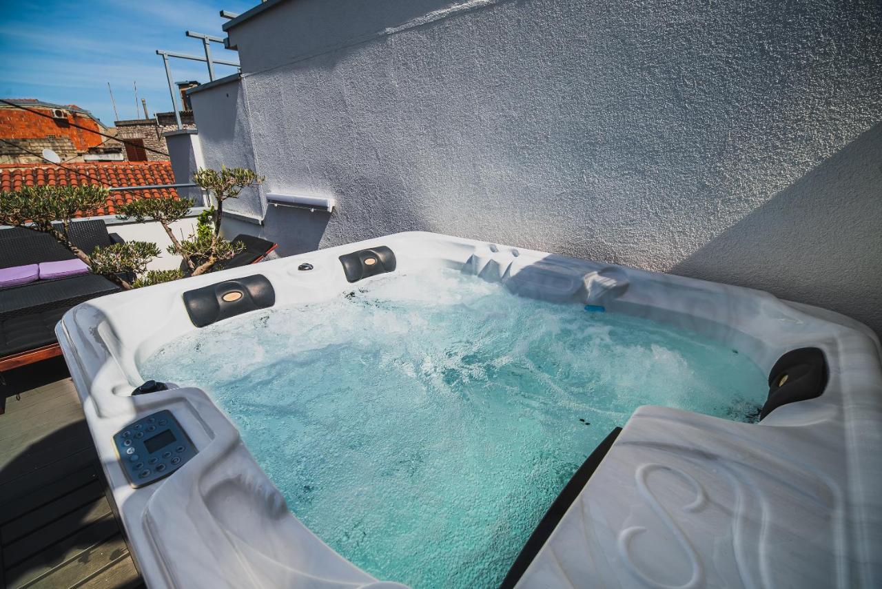 Downtown Luxury Apartments With Hot Tub Vodice Exterior foto