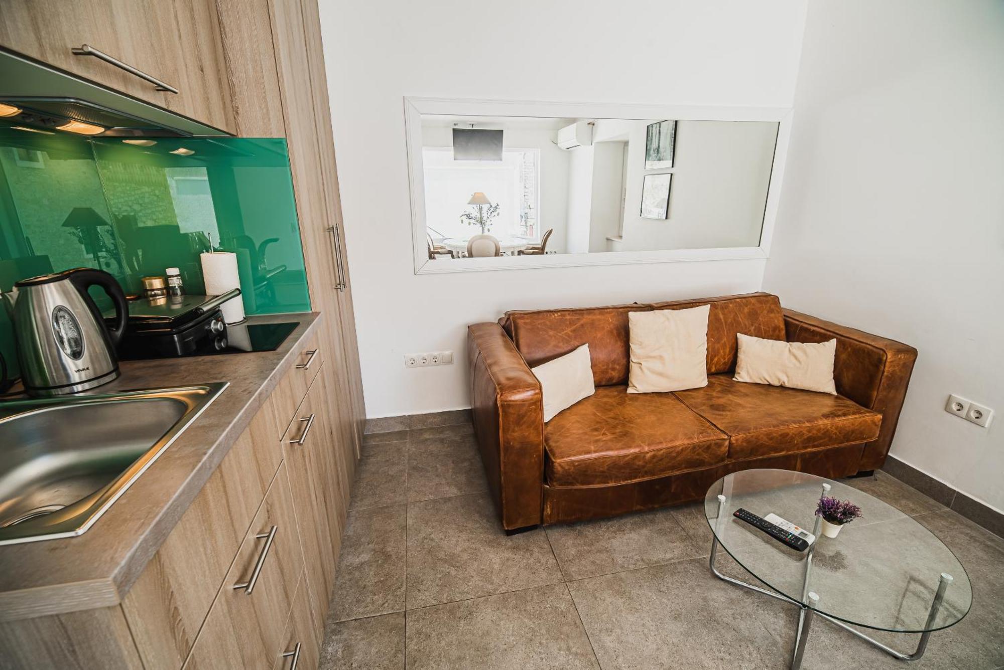Downtown Luxury Apartments With Hot Tub Vodice Habitación foto